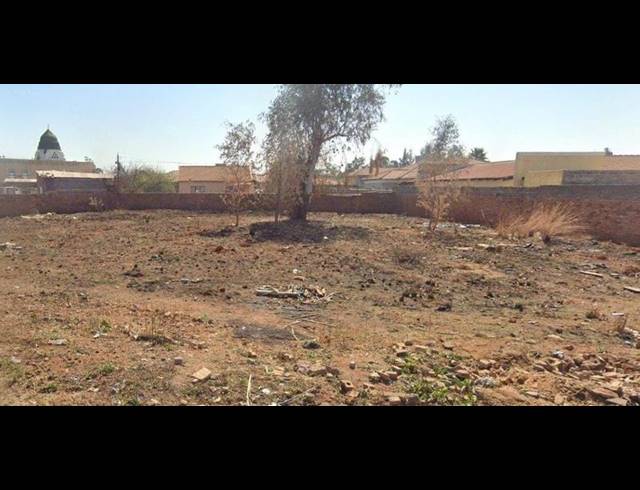 LAND FOR SALE IN LENASIA SOUTH